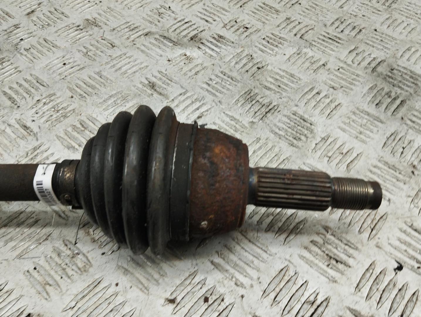 Полуось передняя левая