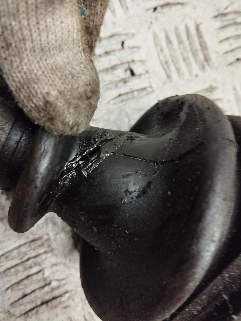 Полуось передняя правая