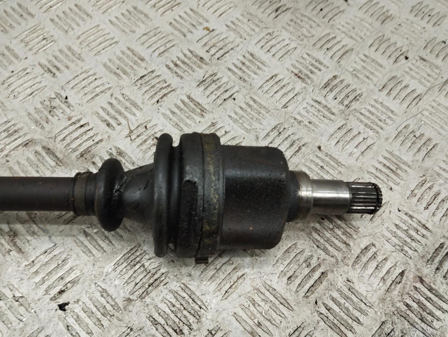 Полуось передняя правая