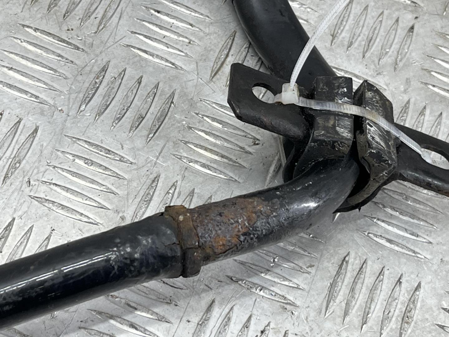 Стабилизатор задний