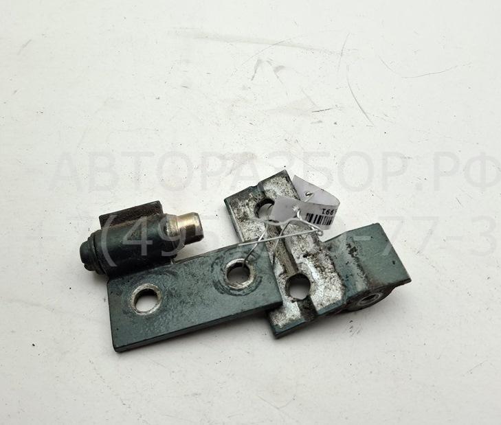 Петля двери