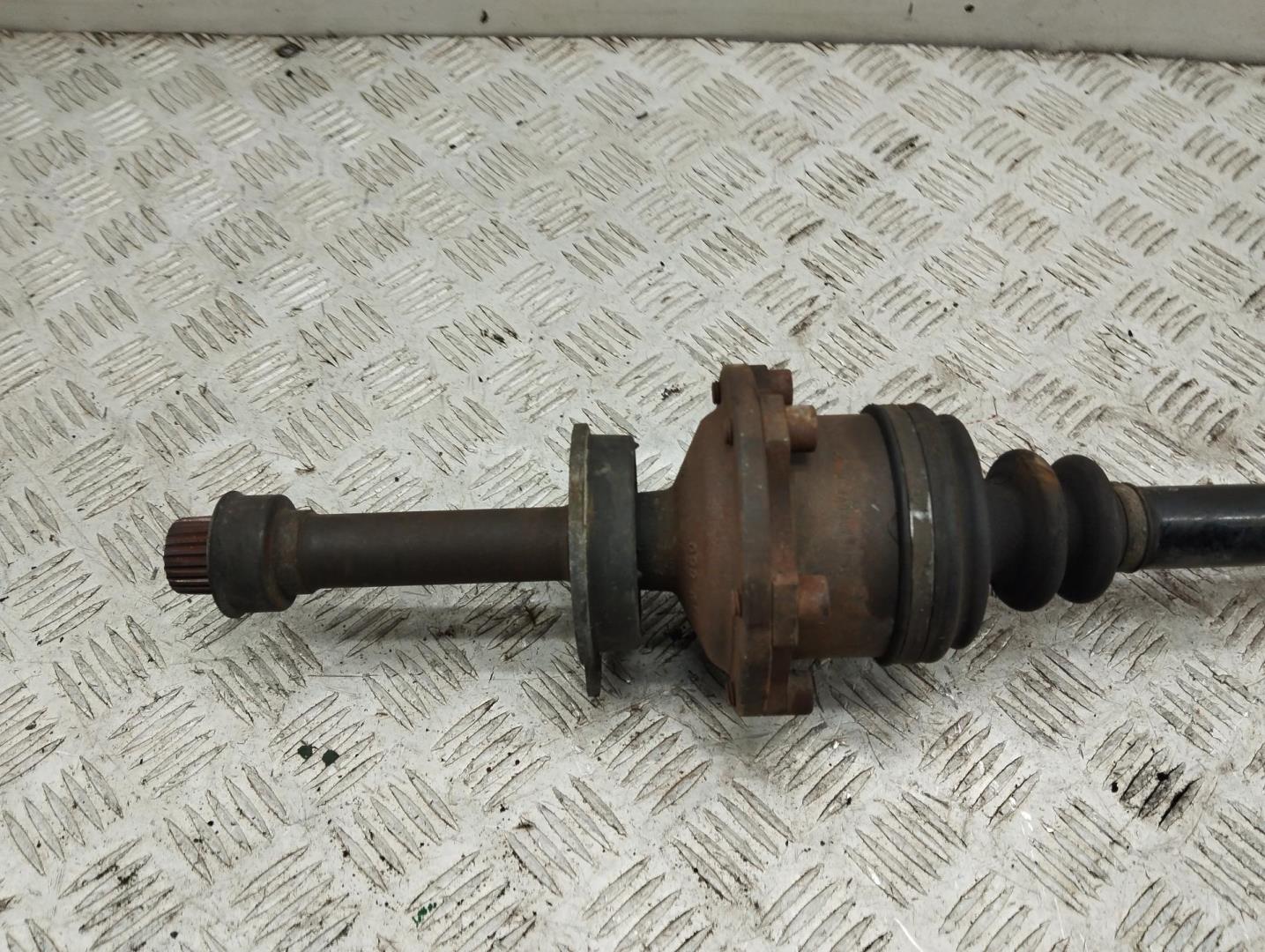 Полуось передняя правая