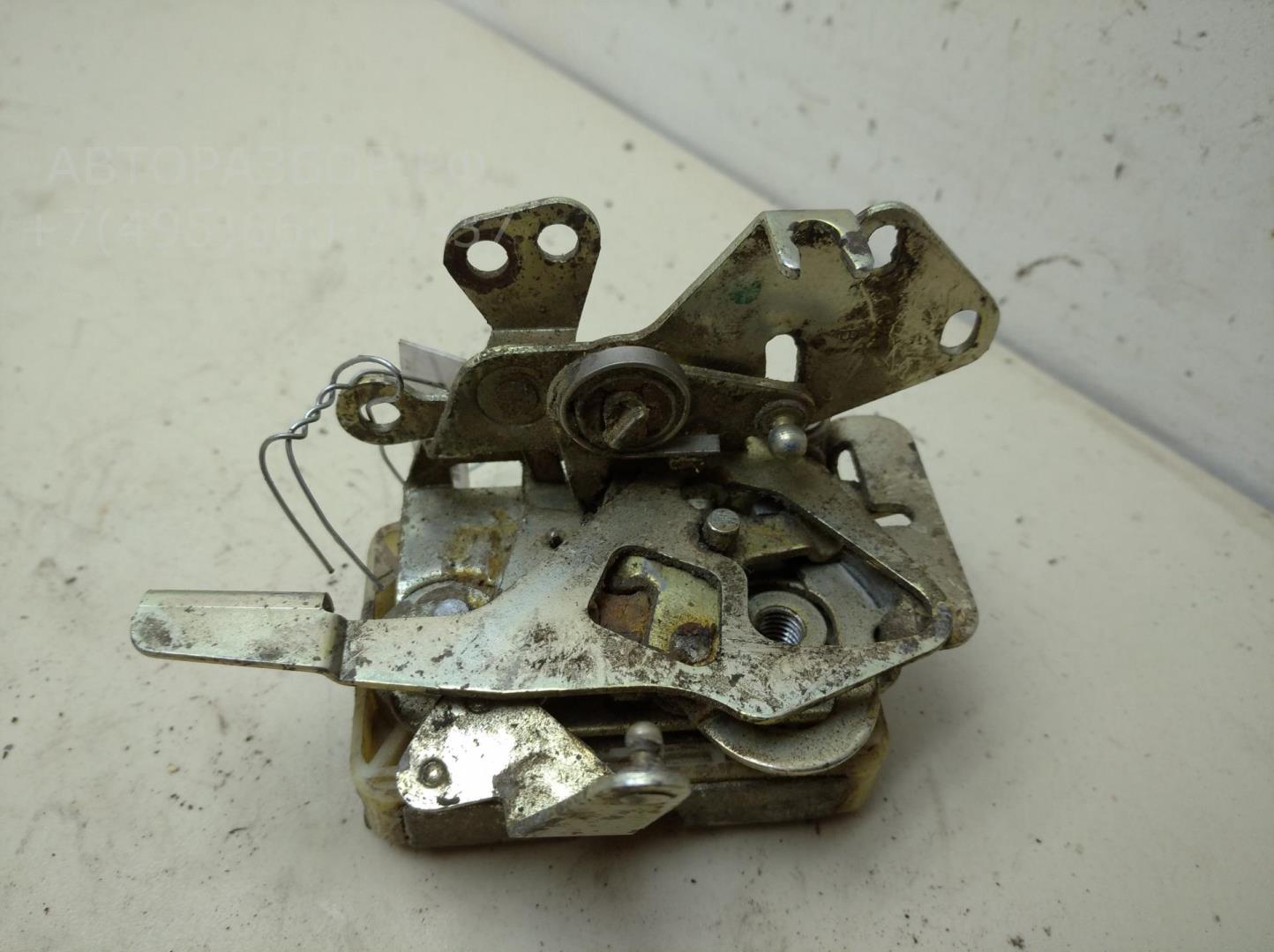 Замок двери передней правой