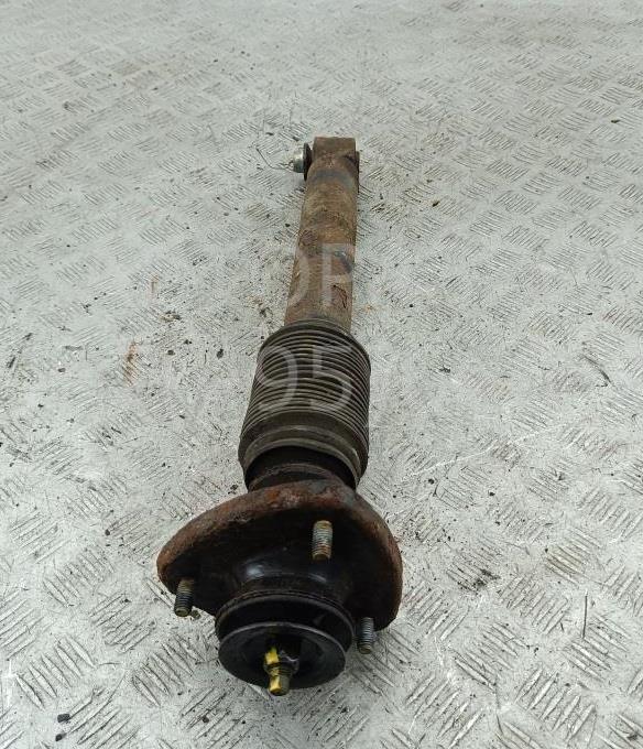 Амортизатор задний правый