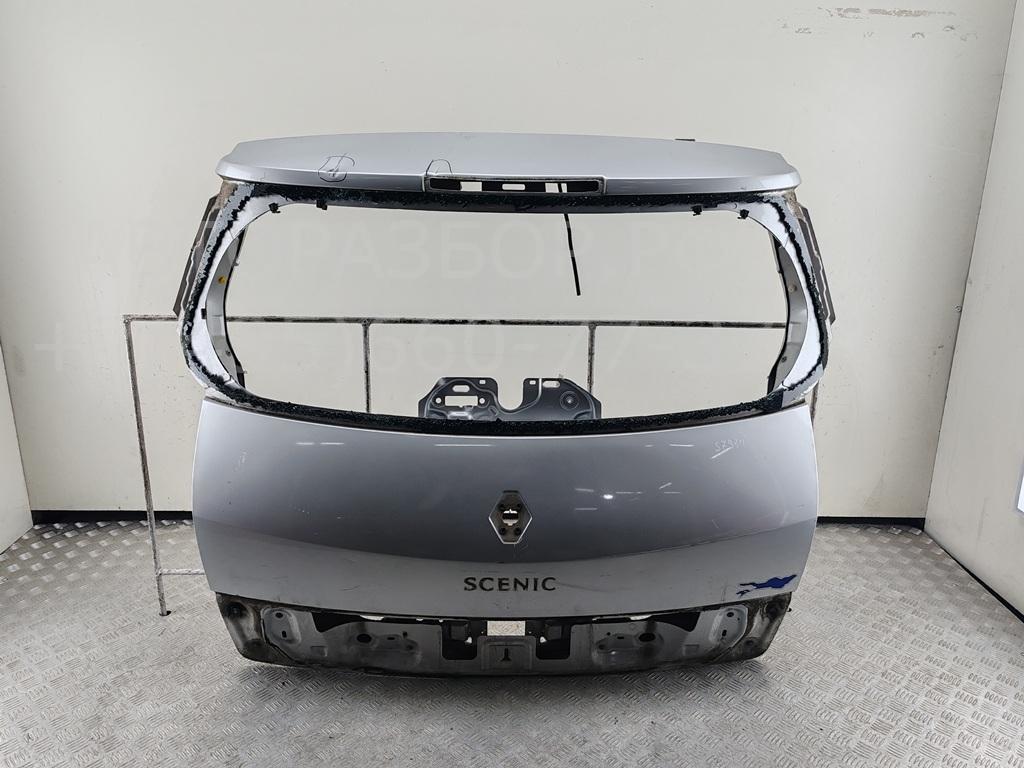 Дверь багажника