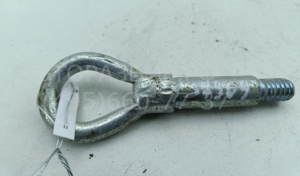 Крюк буксировочный