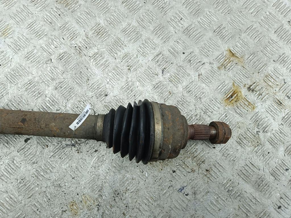 Полуось передняя левая
