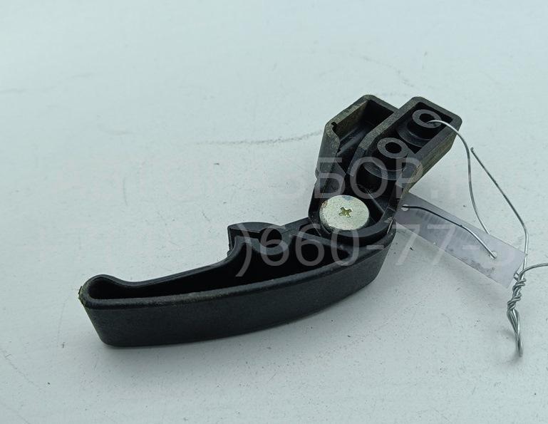 Ручка открывания капота