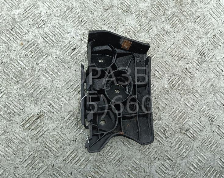 Кронштейн переднего бампера левый