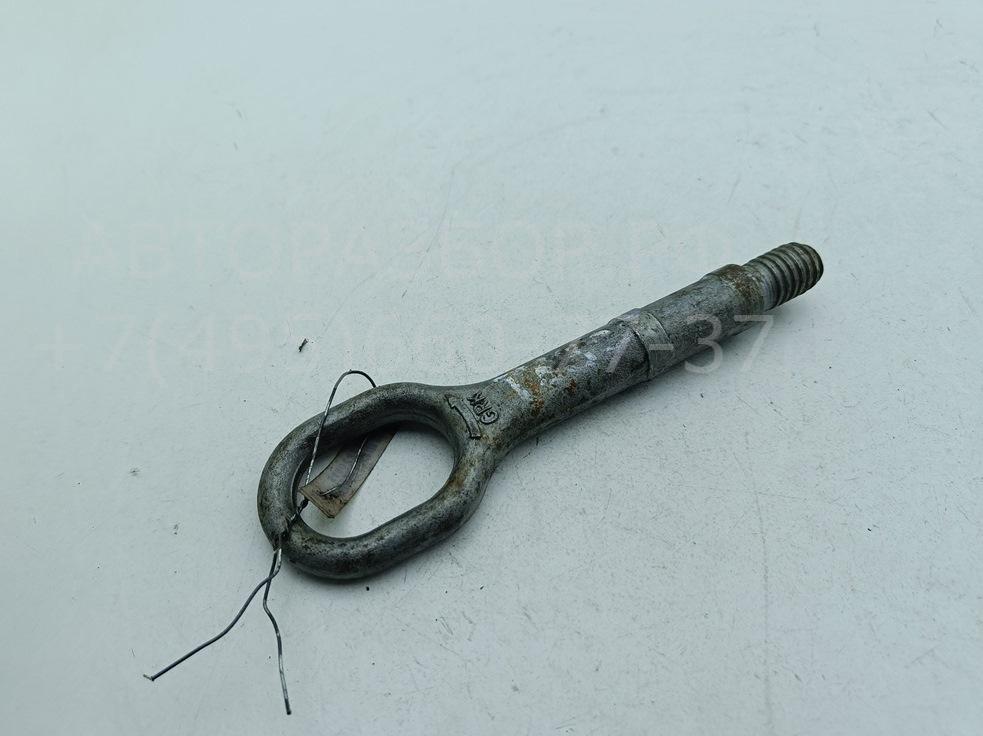 Крюк буксировочный