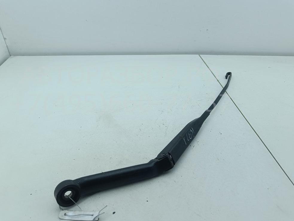 Поводок стеклоочистителя передний левый