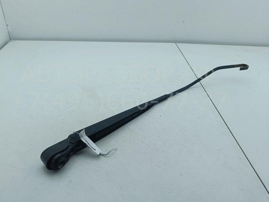 Поводок стеклоочистителя передний правый