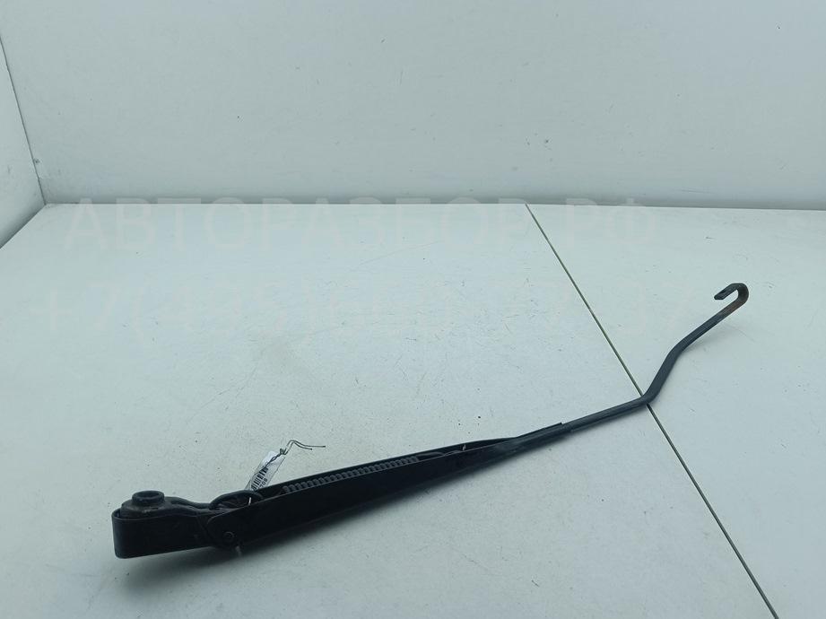 Поводок стеклоочистителя передний правый