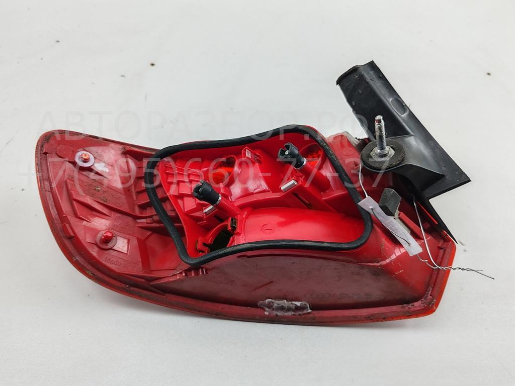 Фонарь задний правый
