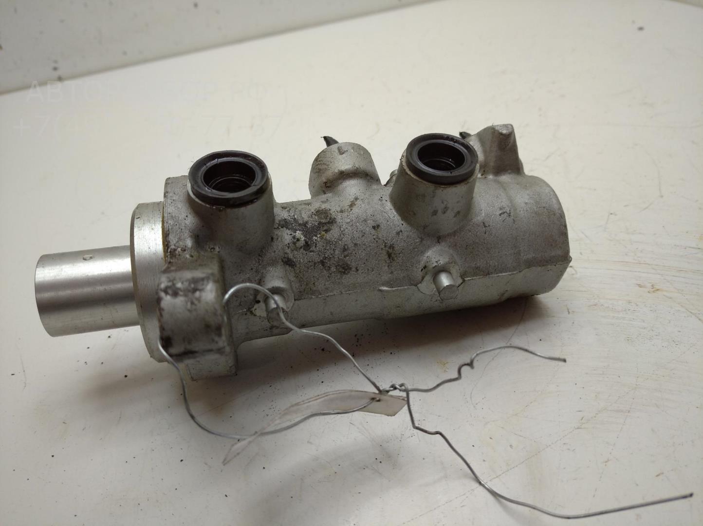 Цилиндр тормозной главный