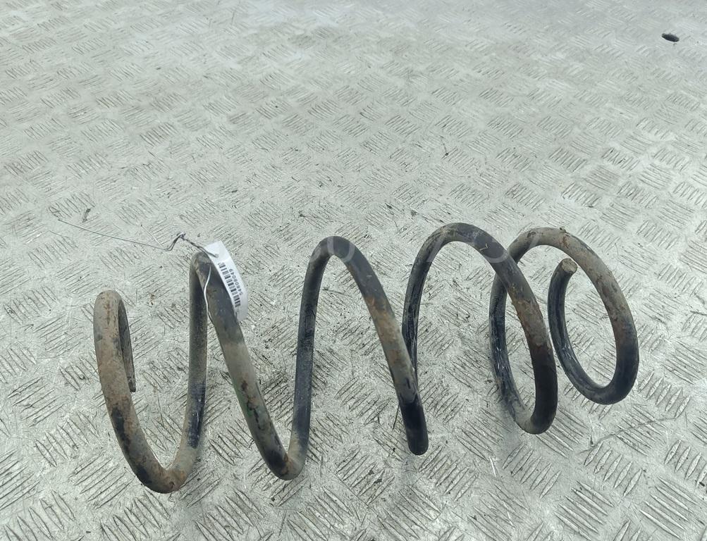 Пружина передняя