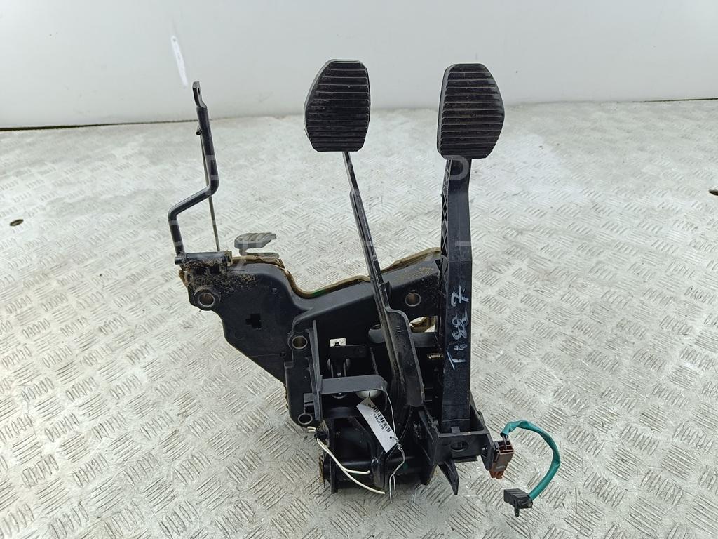 Блок педалей