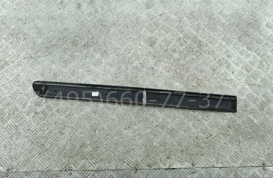 Накладка двери задней левой