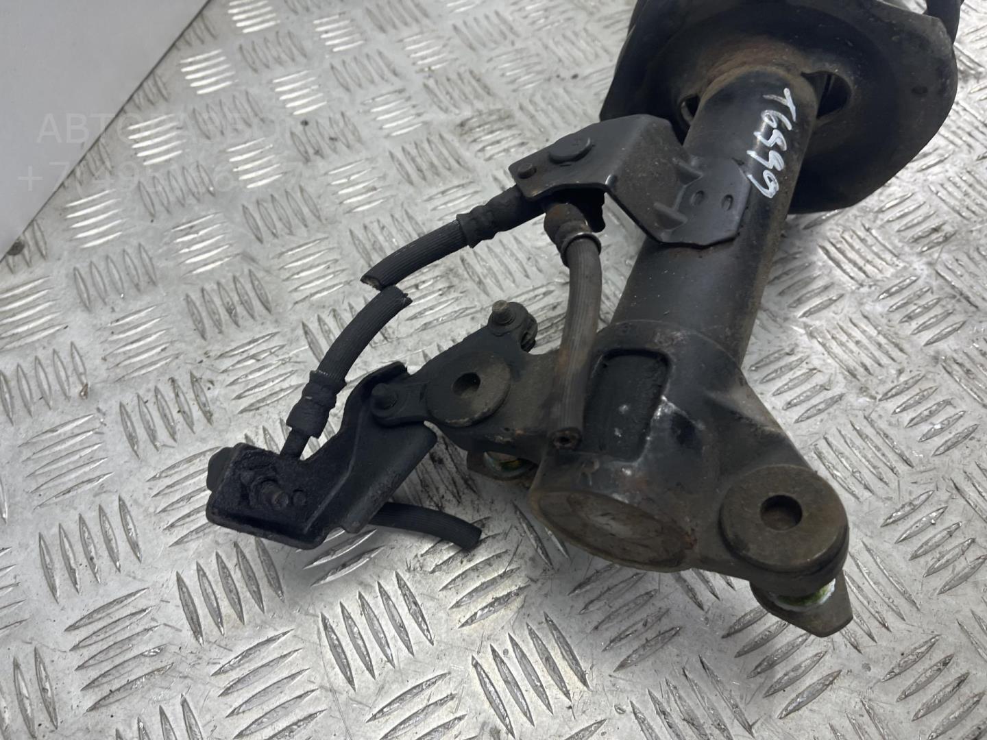 Амортизатор передний правый