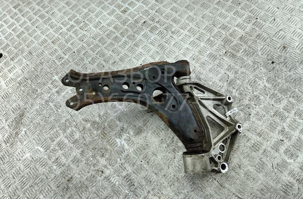 Рычаг передний правый