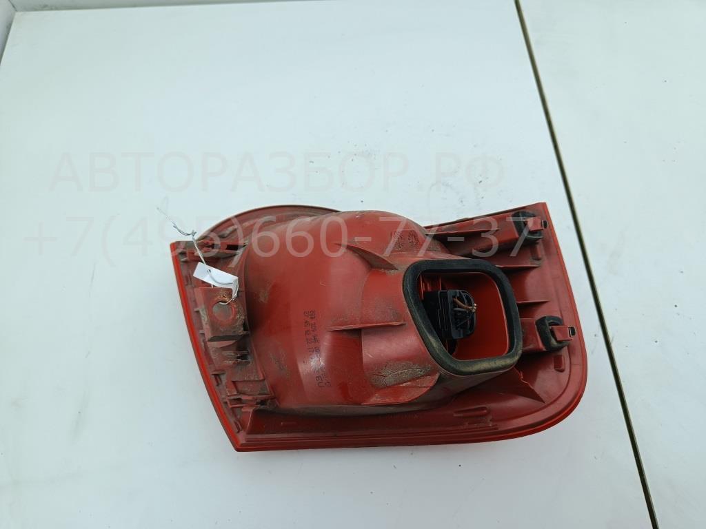 Фонарь задний правый