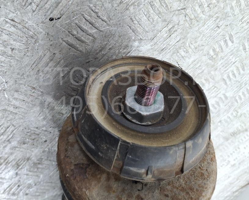 Амортизатор передний правый