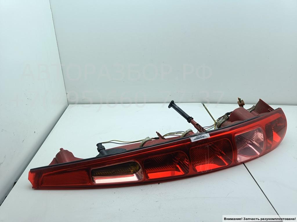 Фонарь задний правый