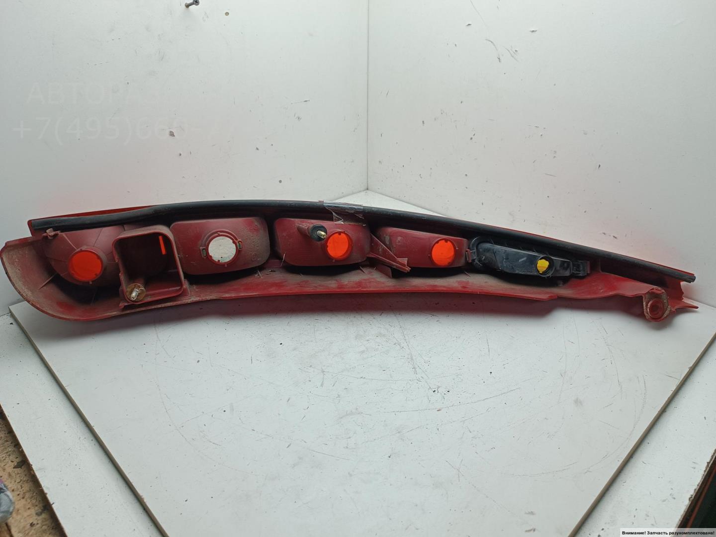 Фонарь задний правый