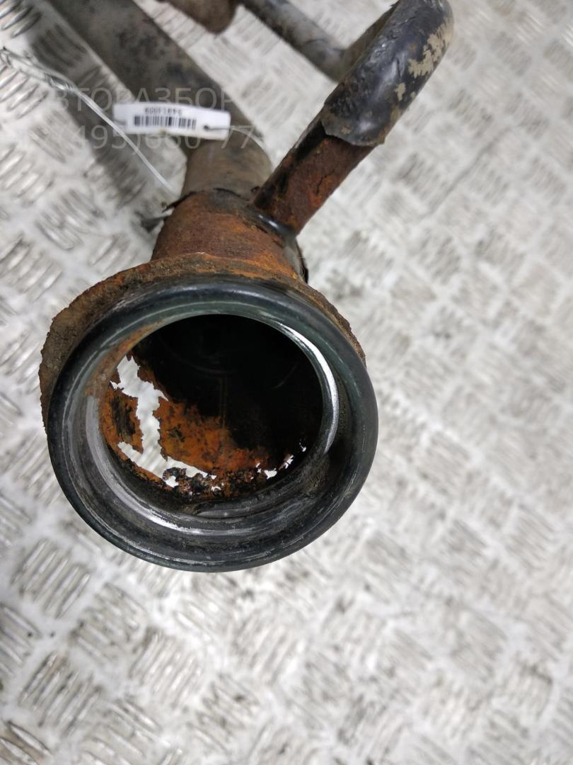 Горловина топливного бака