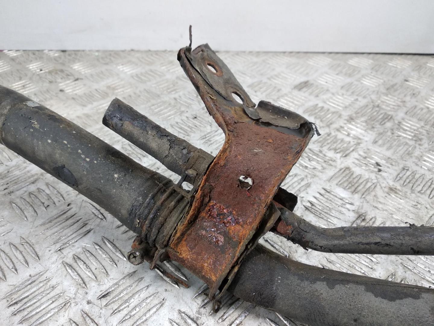 Горловина топливного бака