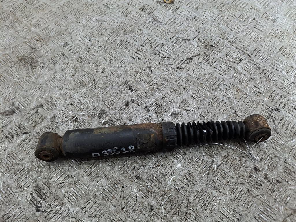 Амортизатор задний правый