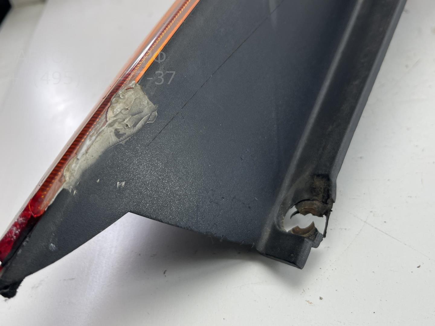 Фонарь задний правый