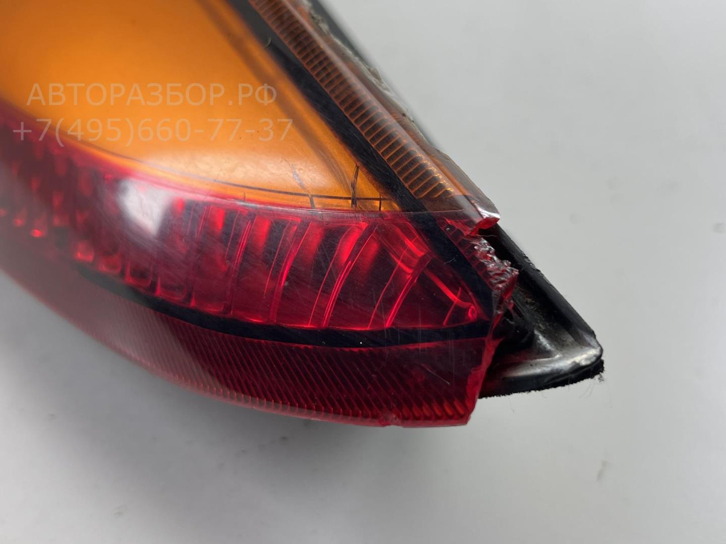 Фонарь задний правый