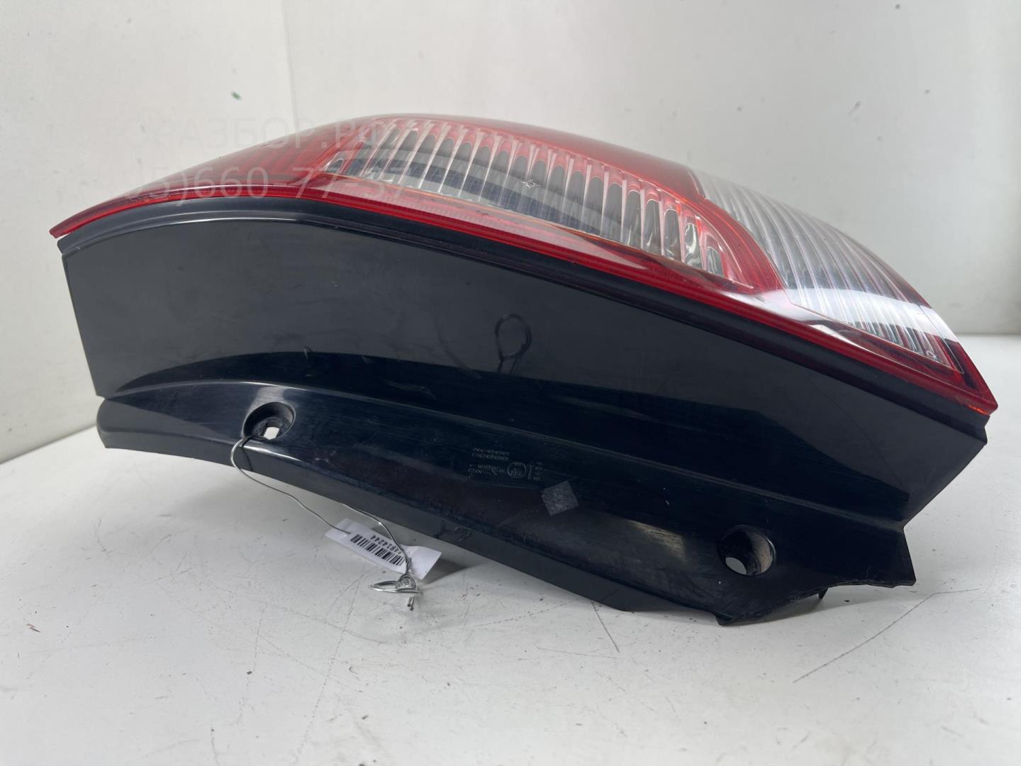 Фонарь задний правый