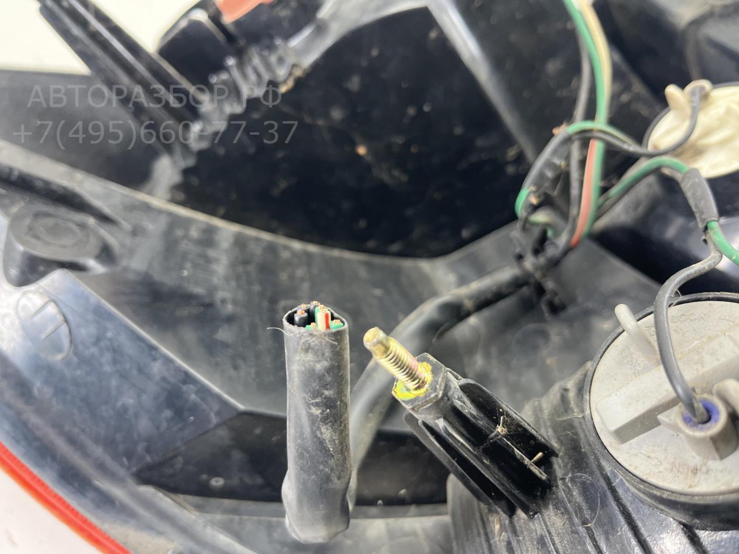 Фонарь задний правый