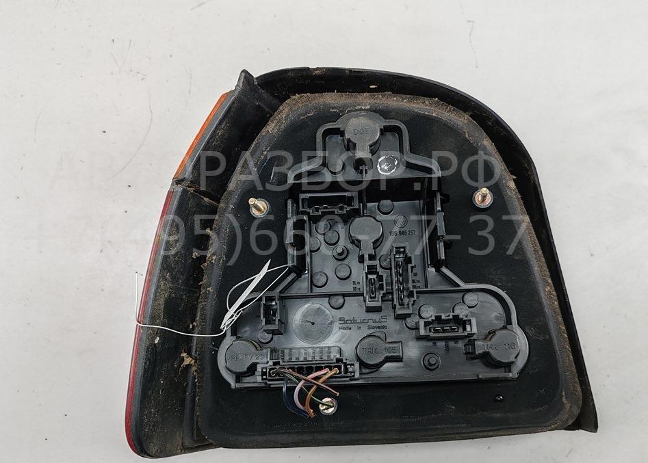 Фонарь задний правый