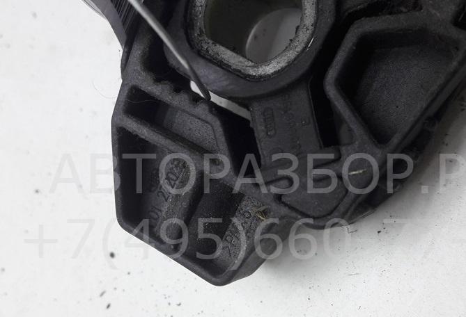 Кронштейн радиатора