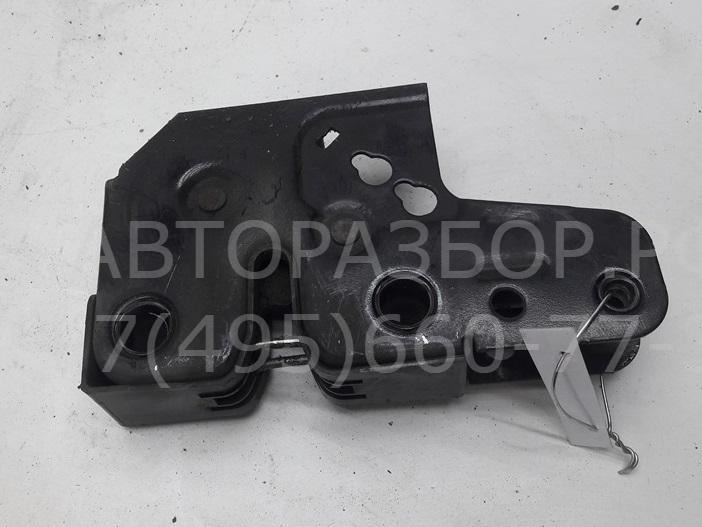 Замок капота