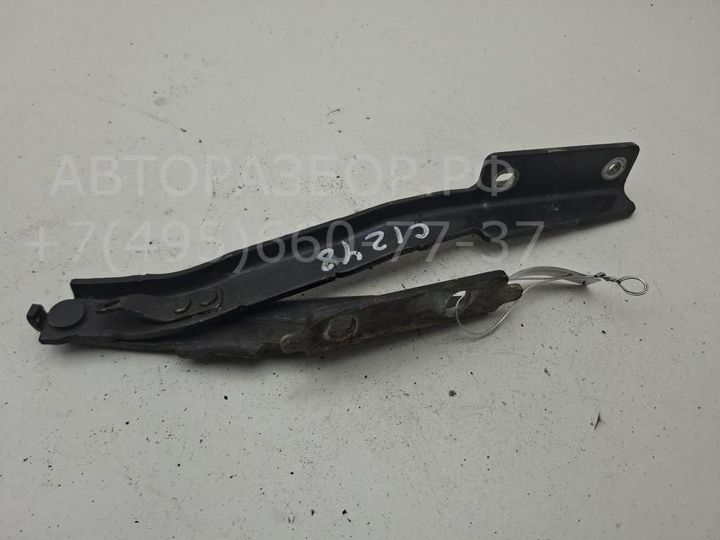 Петля капота левая