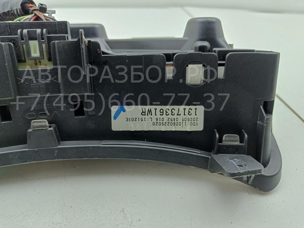 Панель приборов