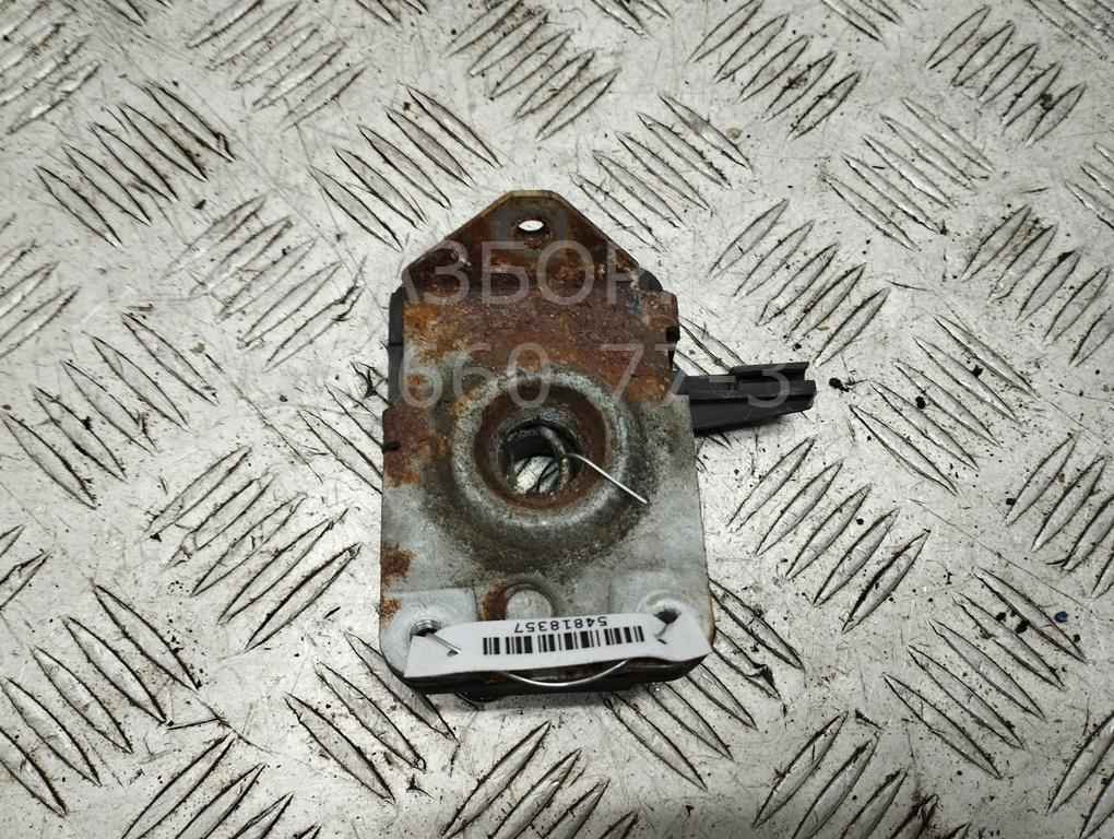 Замок капота