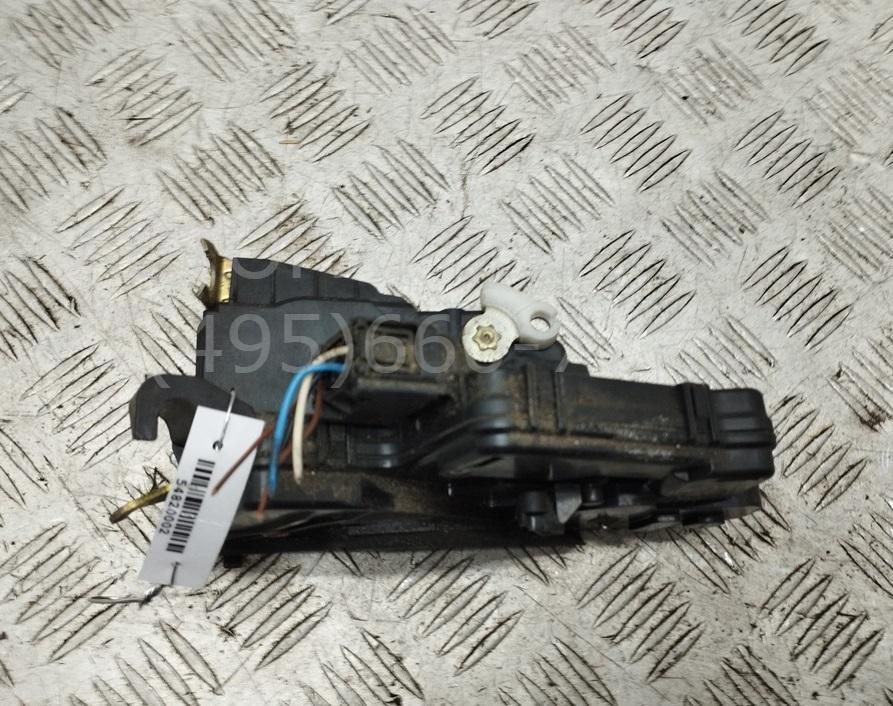 Замок двери задней правой