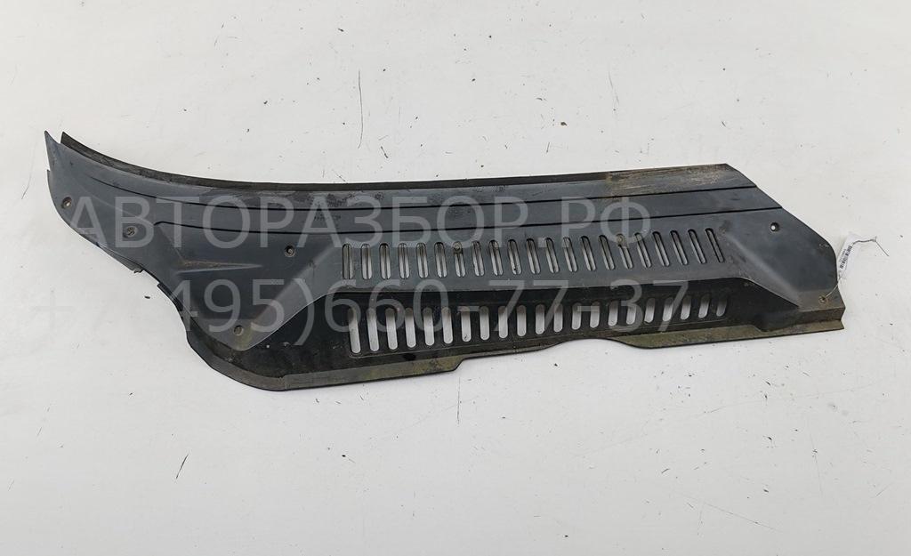 Решетка стеклоочистителей (Жабо)