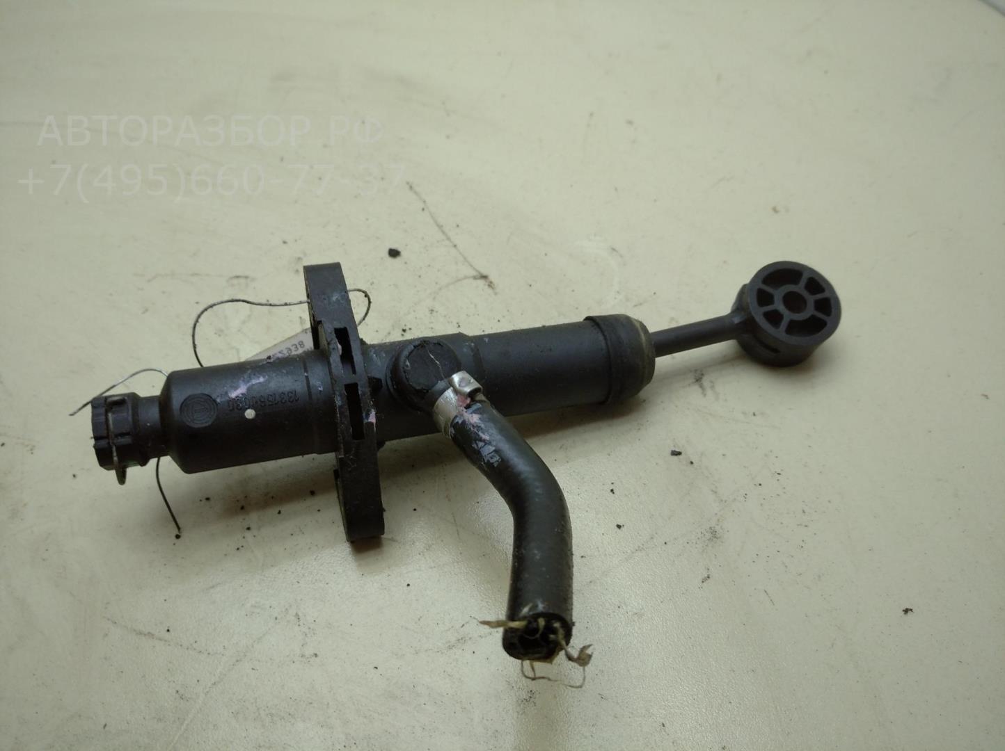 Цилиндр сцепления главный