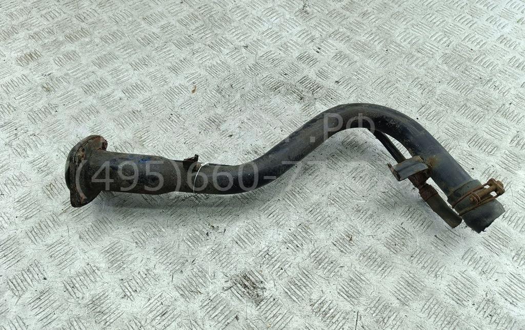 Горловина топливного бака