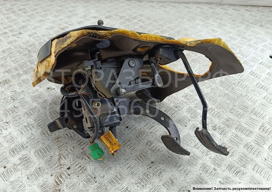 Блок педалей