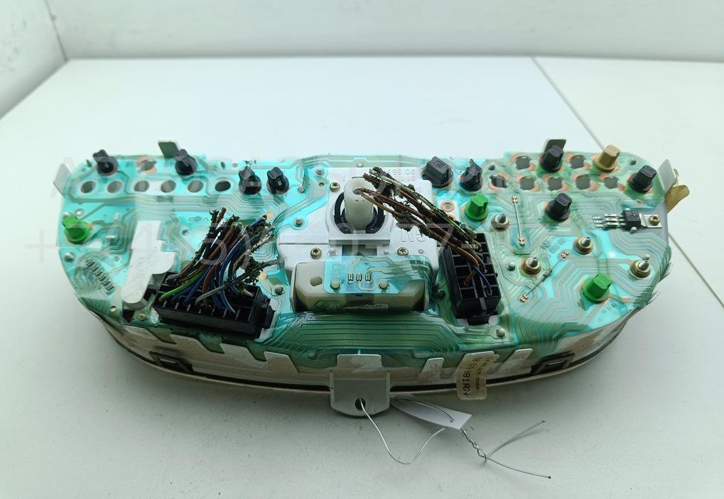 Панель приборов