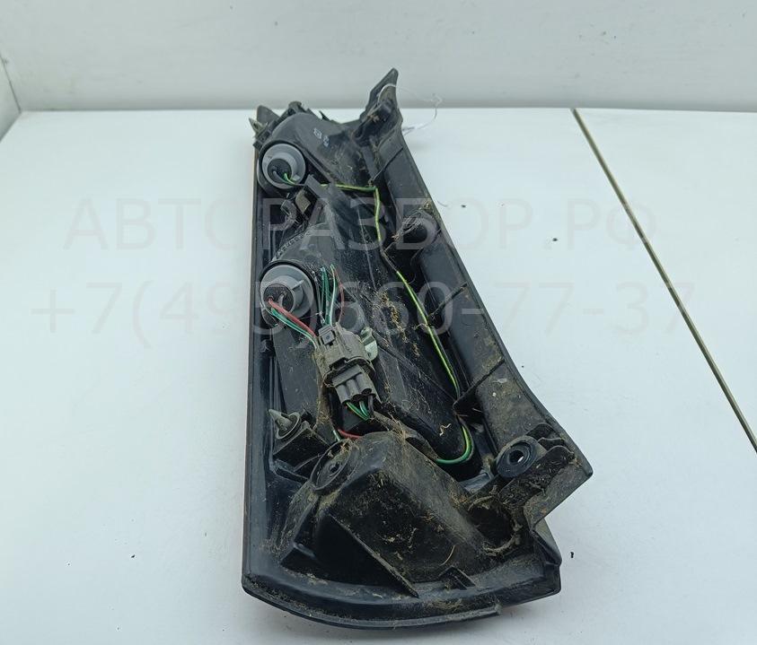 Фонарь задний правый