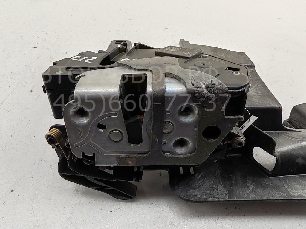 Замок двери передней правой