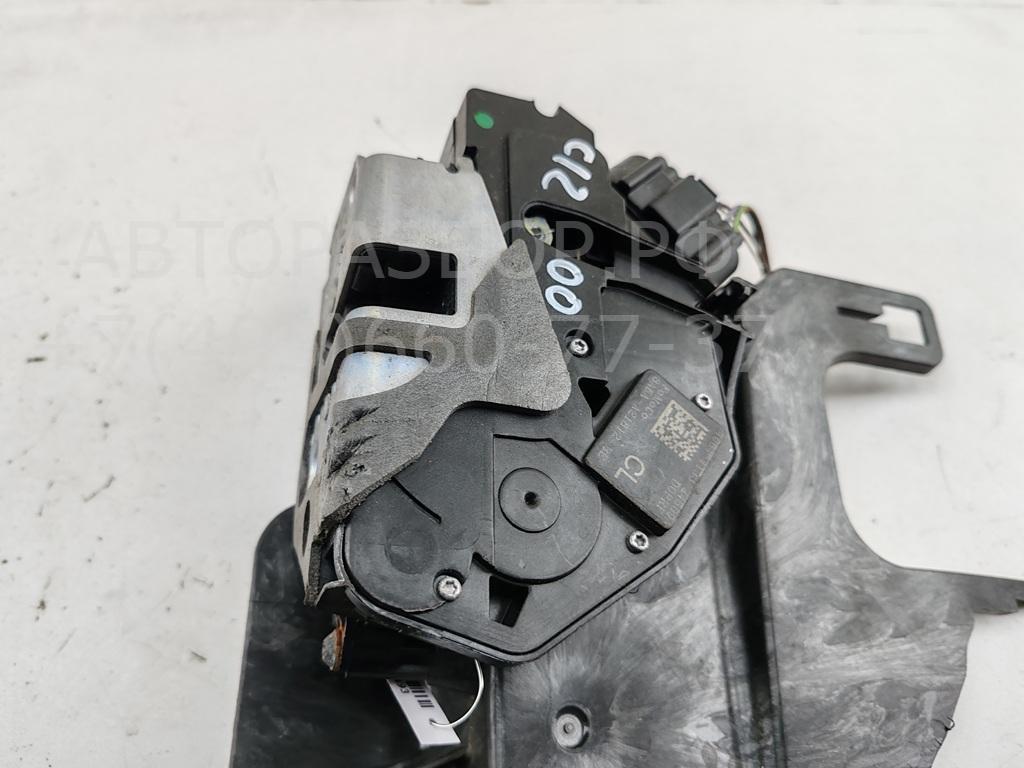 Замок двери передней правой